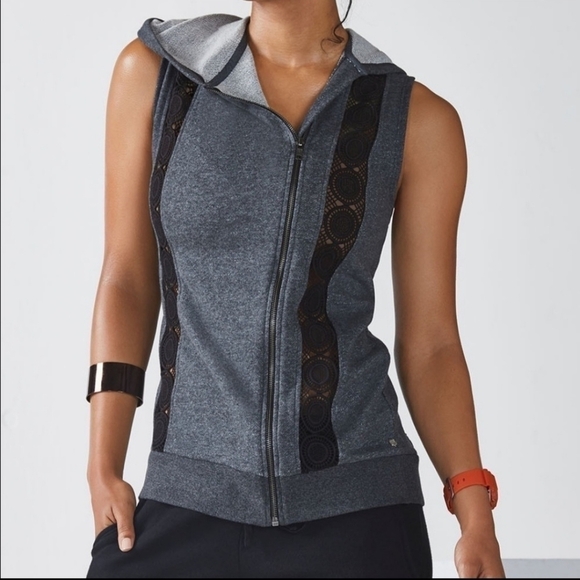 FABLETICS Heather Gray Asymmetrical Full Zip Hoodie Vest Size Small - Picture 6 of 6